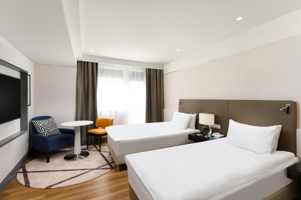 Danubius Astoria Center 4*