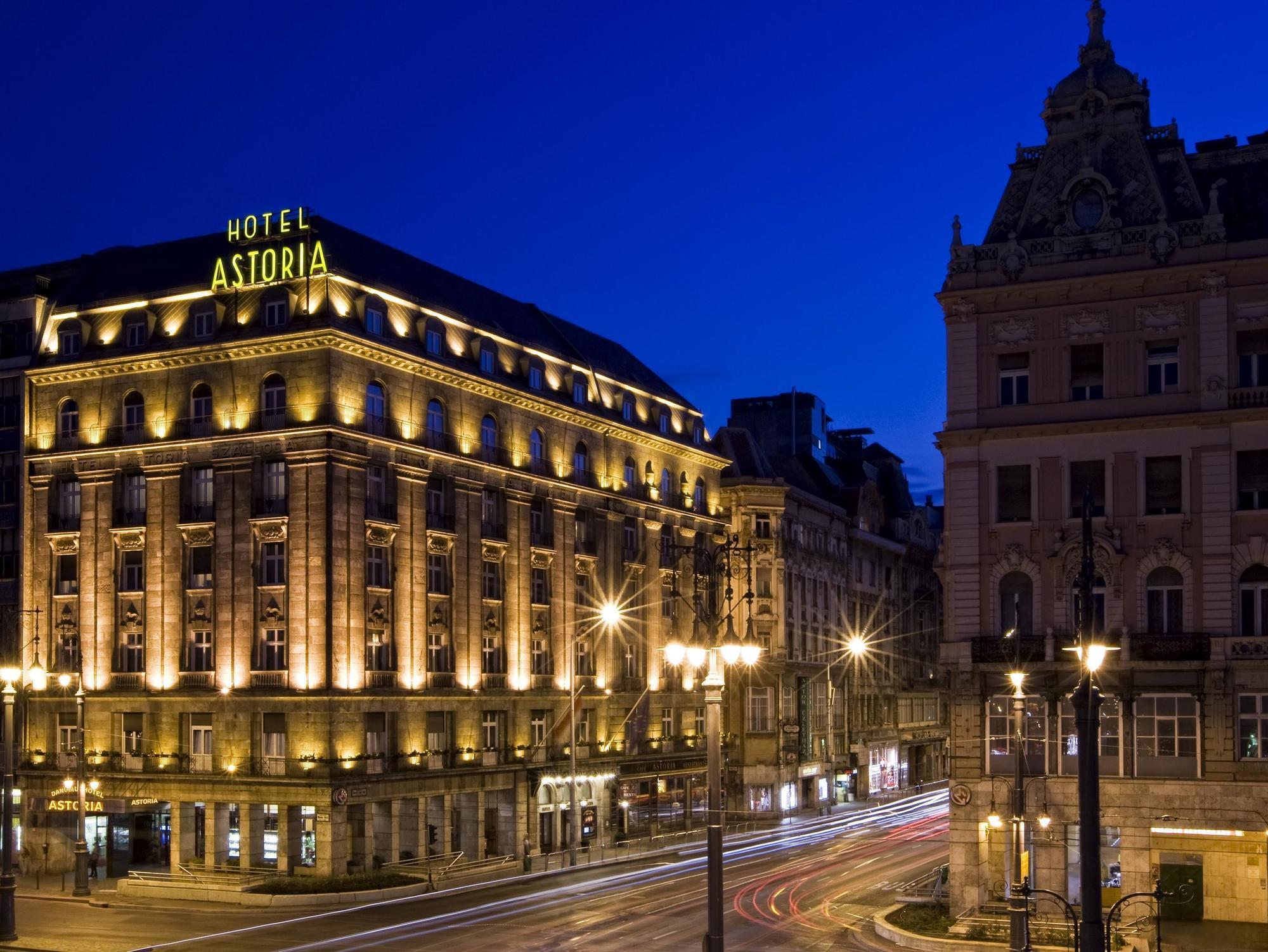 Hotel Danubius Astoria Center 4*